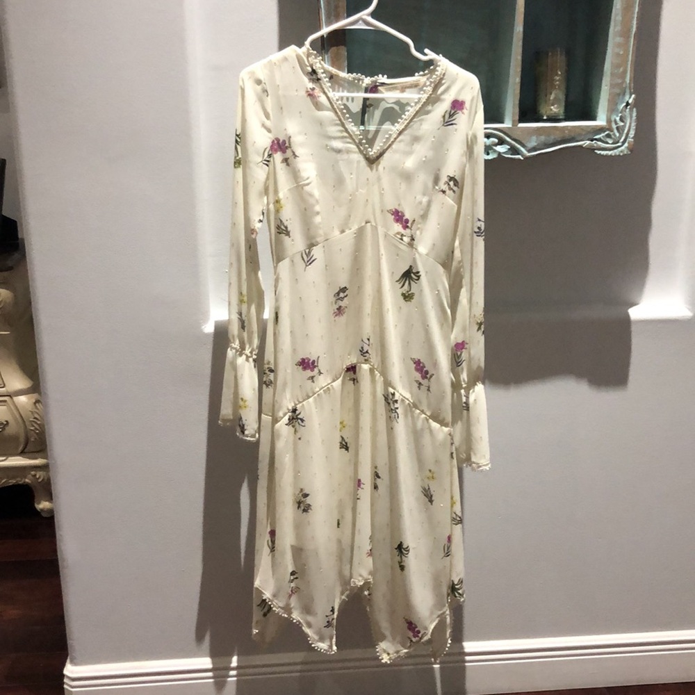 Rachel Roy cream long sleeve dress with gold and flower embroidery. Size 4.